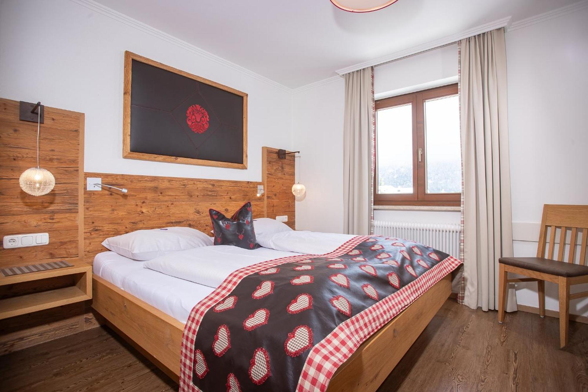 Alpenherz Ferienwohnungen แพร์ทีเซา ภายนอก รูปภาพ