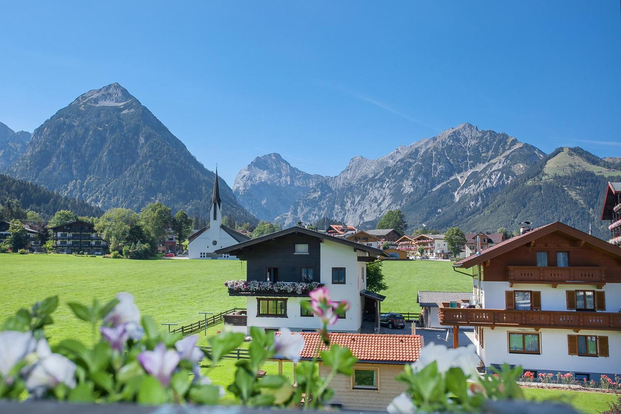 Alpenherz Ferienwohnungen แพร์ทีเซา ภายนอก รูปภาพ